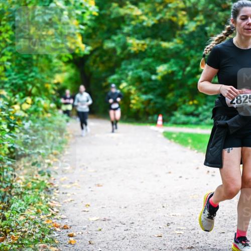 12.10.2025 - Bramfelder Halbmarathon 2025 Dr. Thomas Lammeyer http://msf.ph/oto/9359955 12.10.2025 11:10:03 Laufen 2825 meine-sportfotos.de