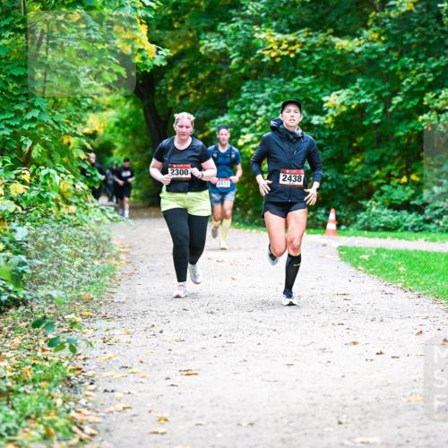 12.10.2025 - Bramfelder Halbmarathon 2025 Dr. Thomas Lammeyer http://msf.ph/oto/9359987 12.10.2025 11:10:11 Laufen 2300, 2832, 2438 meine-sportfotos.de