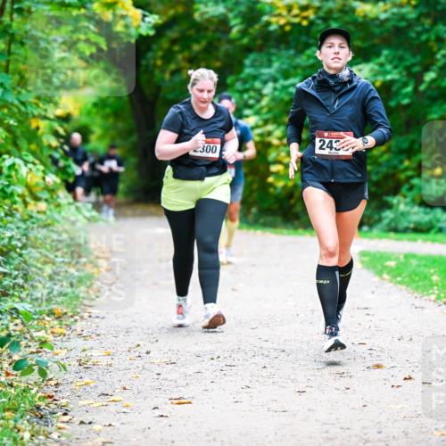 12.10.2025 - Bramfelder Halbmarathon 2025 Dr. Thomas Lammeyer http://msf.ph/oto/9359994 12.10.2025 11:10:12 Laufen 300, 243 meine-sportfotos.de