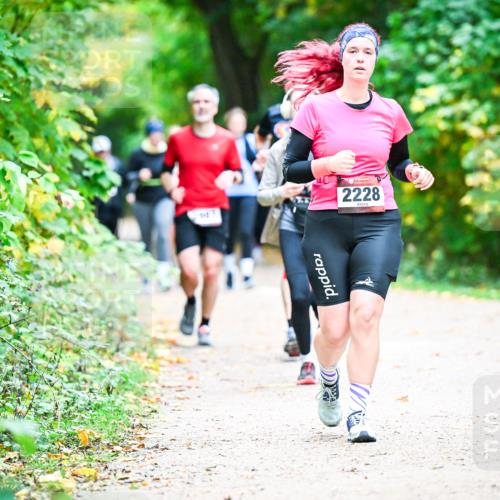 12.10.2025 - Bramfelder Halbmarathon 2025 Dr. Thomas Lammeyer http://msf.ph/oto/9360193 12.10.2025 11:11:10 Laufen 2228 meine-sportfotos.de