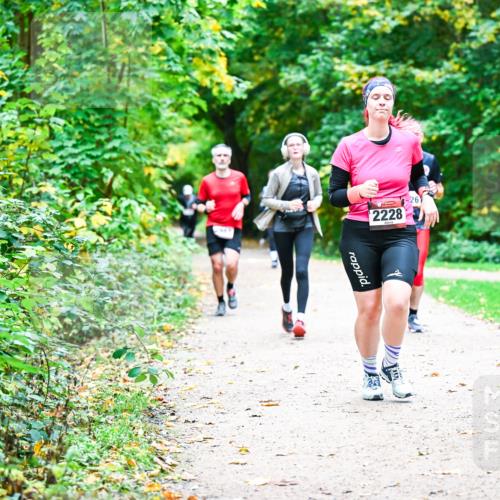 12.10.2025 - Bramfelder Halbmarathon 2025 Dr. Thomas Lammeyer http://msf.ph/oto/9360212 12.10.2025 11:11:13 Laufen 499, 2228 meine-sportfotos.de