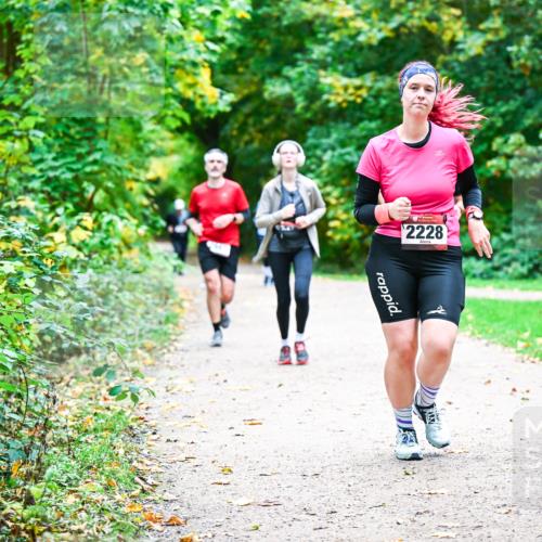 12.10.2025 - Bramfelder Halbmarathon 2025 Dr. Thomas Lammeyer http://msf.ph/oto/9360217 12.10.2025 11:11:13 Laufen 2228 meine-sportfotos.de