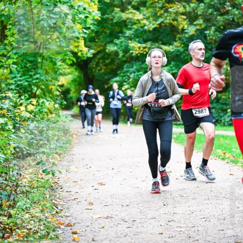 12.10.2025 - Bramfelder Halbmarathon 2025 Dr. Thomas Lammeyer http://msf.ph/oto/9360231 12.10.2025 11:11:16 Laufen 2987, 2426 meine-sportfotos.de
