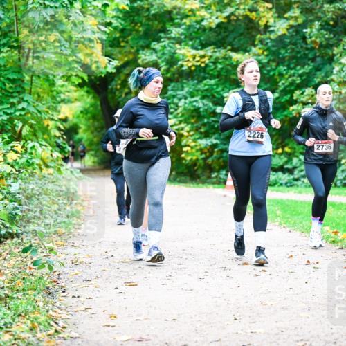 12.10.2025 - Bramfelder Halbmarathon 2025 Dr. Thomas Lammeyer http://msf.ph/oto/9360274 12.10.2025 11:11:22 Laufen 2226, 2736 meine-sportfotos.de