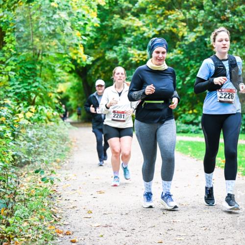 12.10.2025 - Bramfelder Halbmarathon 2025 Dr. Thomas Lammeyer http://msf.ph/oto/9360285 12.10.2025 11:11:24 Laufen 2281, 2226, 2736 meine-sportfotos.de