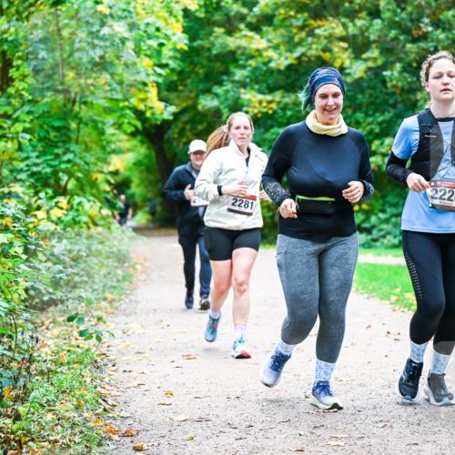 12.10.2025 - Bramfelder Halbmarathon 2025 Dr. Thomas Lammeyer http://msf.ph/oto/9360287 12.10.2025 11:11:24 Laufen 2281, 2226 meine-sportfotos.de