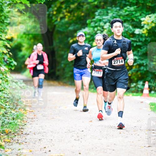 12.10.2025 - Bramfelder Halbmarathon 2025 Dr. Thomas Lammeyer http://msf.ph/oto/9360326 12.10.2025 11:11:40 Laufen 2563, 2714 meine-sportfotos.de