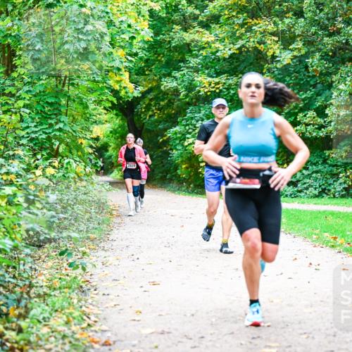 12.10.2025 - Bramfelder Halbmarathon 2025 Dr. Thomas Lammeyer http://msf.ph/oto/9360349 12.10.2025 11:11:44 Laufen 2820, 2819 meine-sportfotos.de