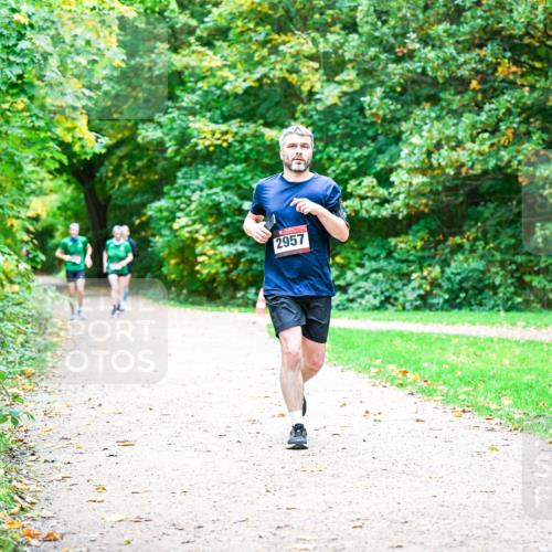 12.10.2025 - Bramfelder Halbmarathon 2025 Dr. Thomas Lammeyer http://msf.ph/oto/9360411 12.10.2025 11:12:14 Laufen 2957 meine-sportfotos.de