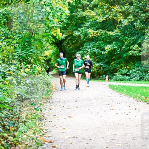 12.10.2025 - Bramfelder Halbmarathon 2025 Dr. Thomas Lammeyer http://msf.ph/oto/9360426 12.10.2025 11:12:19 Laufen 2355, 2318 meine-sportfotos.de