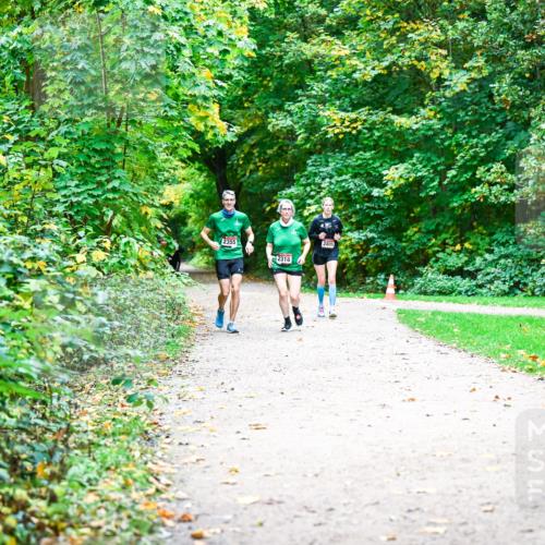 12.10.2025 - Bramfelder Halbmarathon 2025 Dr. Thomas Lammeyer http://msf.ph/oto/9360428 12.10.2025 11:12:19 Laufen 2355, 2318 meine-sportfotos.de
