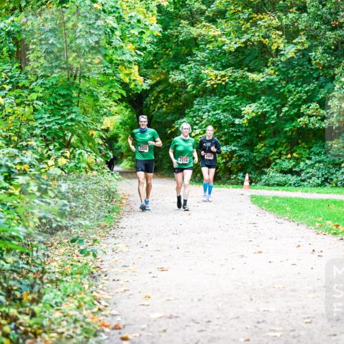 12.10.2025 - Bramfelder Halbmarathon 2025 Dr. Thomas Lammeyer http://msf.ph/oto/9360430 12.10.2025 11:12:19 Laufen 2355, 2809, 2318 meine-sportfotos.de