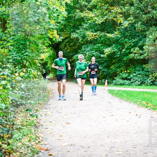 12.10.2025 - Bramfelder Halbmarathon 2025 Dr. Thomas Lammeyer http://msf.ph/oto/9360436 12.10.2025 11:12:20 Laufen 2355, 2809, 231 meine-sportfotos.de