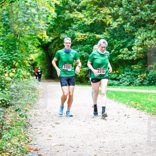 12.10.2025 - Bramfelder Halbmarathon 2025 Dr. Thomas Lammeyer http://msf.ph/oto/9360462 12.10.2025 11:12:24 Laufen 2355, 2318 meine-sportfotos.de