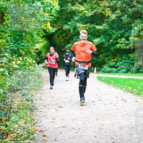12.10.2025 - Bramfelder Halbmarathon 2025 Dr. Thomas Lammeyer http://msf.ph/oto/9360504 12.10.2025 11:12:41 Laufen 2914, 2781 meine-sportfotos.de
