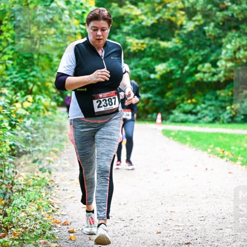 12.10.2025 - Bramfelder Halbmarathon 2025 Dr. Thomas Lammeyer http://msf.ph/oto/9360545 12.10.2025 11:12:49 Laufen 2387 meine-sportfotos.de