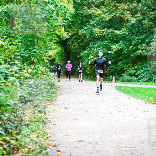 12.10.2025 - Bramfelder Halbmarathon 2025 Dr. Thomas Lammeyer http://msf.ph/oto/9360566 12.10.2025 11:12:55 Laufen 2850 meine-sportfotos.de
