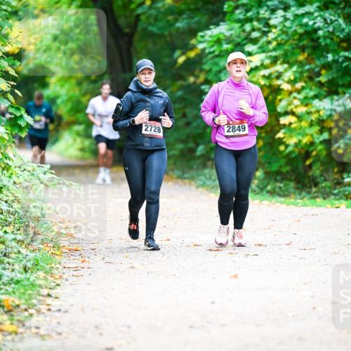 12.10.2025 - Bramfelder Halbmarathon 2025 Dr. Thomas Lammeyer http://msf.ph/oto/9360583 12.10.2025 11:13:02 Laufen 2728, 2849, 242 meine-sportfotos.de