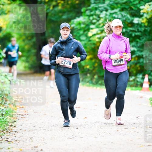 12.10.2025 - Bramfelder Halbmarathon 2025 Dr. Thomas Lammeyer http://msf.ph/oto/9360594 12.10.2025 11:13:05 Laufen 2728, 2849 meine-sportfotos.de
