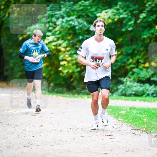 12.10.2025 - Bramfelder Halbmarathon 2025 Dr. Thomas Lammeyer http://msf.ph/oto/9360612 12.10.2025 11:13:11 Laufen 790, 2977 meine-sportfotos.de