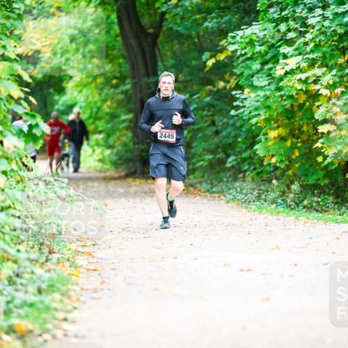 12.10.2025 - Bramfelder Halbmarathon 2025 Dr. Thomas Lammeyer http://msf.ph/oto/9360647 12.10.2025 11:13:20 Laufen 2445 meine-sportfotos.de