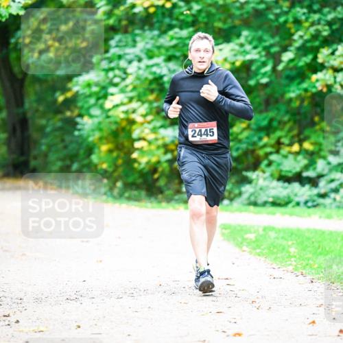 12.10.2025 - Bramfelder Halbmarathon 2025 Dr. Thomas Lammeyer http://msf.ph/oto/9360688 12.10.2025 11:13:26 Laufen 2445 meine-sportfotos.de