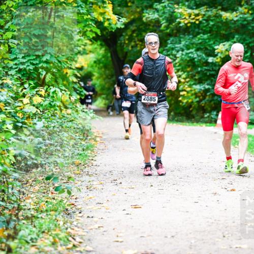 12.10.2025 - Bramfelder Halbmarathon 2025 Dr. Thomas Lammeyer http://msf.ph/oto/9360732 12.10.2025 11:13:38 Laufen 2685 meine-sportfotos.de