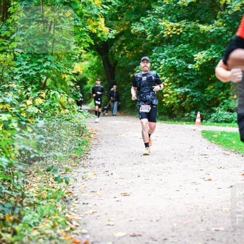 12.10.2025 - Bramfelder Halbmarathon 2025 Dr. Thomas Lammeyer http://msf.ph/oto/9360748 12.10.2025 11:13:41 Laufen 2556, 2, 2685 meine-sportfotos.de