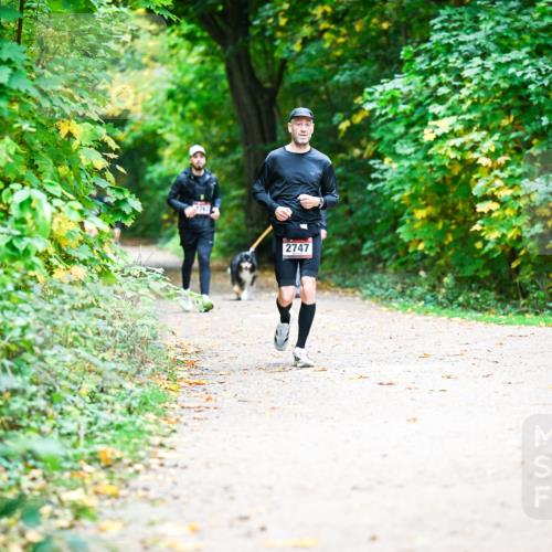 12.10.2025 - Bramfelder Halbmarathon 2025 Dr. Thomas Lammeyer http://msf.ph/oto/9360768 12.10.2025 11:13:45 Laufen 2747 meine-sportfotos.de