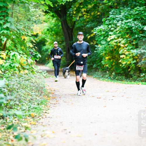 12.10.2025 - Bramfelder Halbmarathon 2025 Dr. Thomas Lammeyer http://msf.ph/oto/9360771 12.10.2025 11:13:45 Laufen 2769, 2747 meine-sportfotos.de