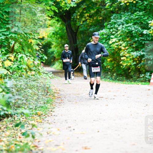 12.10.2025 - Bramfelder Halbmarathon 2025 Dr. Thomas Lammeyer http://msf.ph/oto/9360778 12.10.2025 11:13:46 Laufen 2747 meine-sportfotos.de