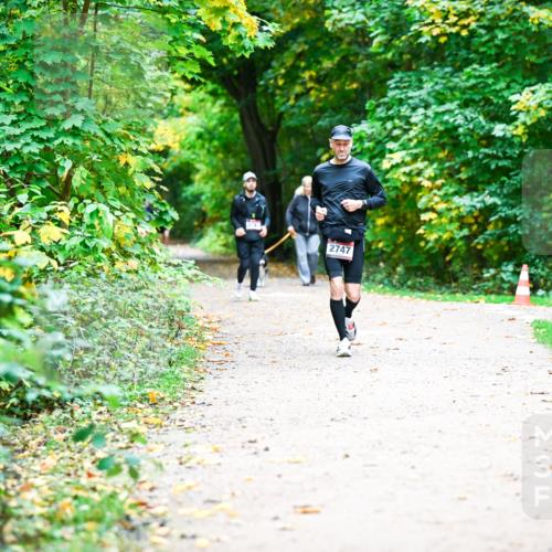 12.10.2025 - Bramfelder Halbmarathon 2025 Dr. Thomas Lammeyer http://msf.ph/oto/9360780 12.10.2025 11:13:46 Laufen 2747 meine-sportfotos.de
