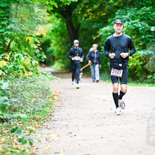 12.10.2025 - Bramfelder Halbmarathon 2025 Dr. Thomas Lammeyer http://msf.ph/oto/9360790 12.10.2025 11:13:48 Laufen 2747 meine-sportfotos.de