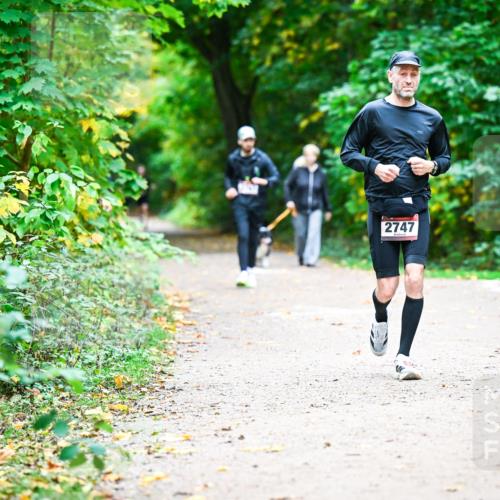 12.10.2025 - Bramfelder Halbmarathon 2025 Dr. Thomas Lammeyer http://msf.ph/oto/9360792 12.10.2025 11:13:48 Laufen 2747 meine-sportfotos.de
