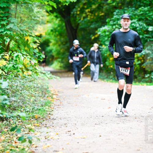 12.10.2025 - Bramfelder Halbmarathon 2025 Dr. Thomas Lammeyer http://msf.ph/oto/9360793 12.10.2025 11:13:48 Laufen 2747 meine-sportfotos.de
