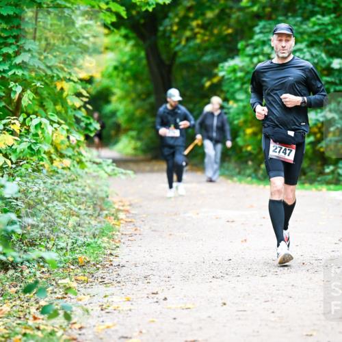 12.10.2025 - Bramfelder Halbmarathon 2025 Dr. Thomas Lammeyer http://msf.ph/oto/9360794 12.10.2025 11:13:48 Laufen 2747 meine-sportfotos.de