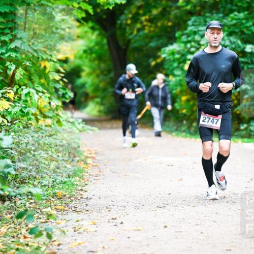 12.10.2025 - Bramfelder Halbmarathon 2025 Dr. Thomas Lammeyer http://msf.ph/oto/9360795 12.10.2025 11:13:48 Laufen 2747 meine-sportfotos.de