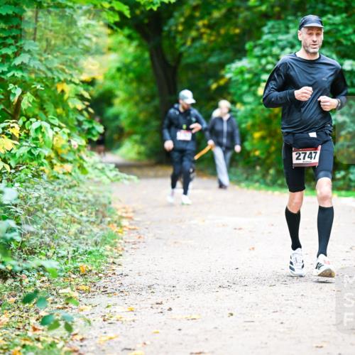 12.10.2025 - Bramfelder Halbmarathon 2025 Dr. Thomas Lammeyer http://msf.ph/oto/9360796 12.10.2025 11:13:48 Laufen 2747 meine-sportfotos.de