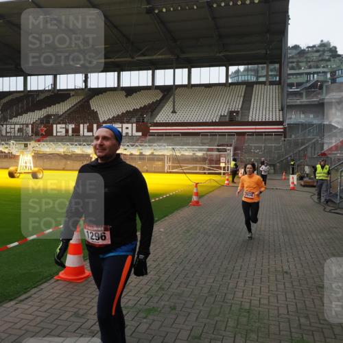 07.12.2025 - St. Pauli X-Mass-Run No. 15 Fabian Wolf http://msf.ph/oto/9360866 07.12.2025 09:52:27 Ziel 154, 195, 1296, 2034 meine-sportfotos.de