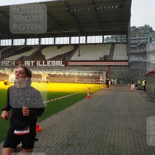 07.12.2025 - St. Pauli X-Mass-Run No. 15 Fabian Wolf http://msf.ph/oto/9360903 07.12.2025 09:53:19 Ziel 518, 3684 meine-sportfotos.de