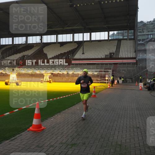 07.12.2025 - St. Pauli X-Mass-Run No. 15 Fabian Wolf http://msf.ph/oto/9361032 07.12.2025 09:56:15 Ziel 1483, 1530 meine-sportfotos.de