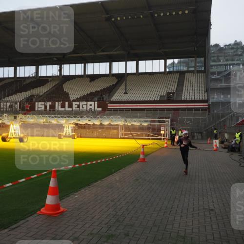 07.12.2025 - St. Pauli X-Mass-Run No. 15 Fabian Wolf http://msf.ph/oto/9361045 07.12.2025 09:56:29 Ziel 1483, 3255 meine-sportfotos.de