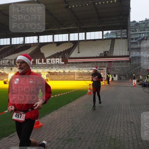 07.12.2025 - St. Pauli X-Mass-Run No. 15 Fabian Wolf http://msf.ph/oto/9361110 07.12.2025 09:56:57 Ziel 198, 497, 1116, 1165, 2861, 4208, 4209 meine-sportfotos.de