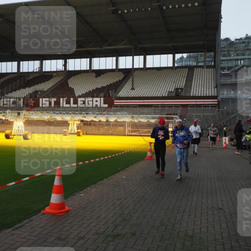 07.12.2025 - St. Pauli X-Mass-Run No. 15 Fabian Wolf http://msf.ph/oto/9361212 07.12.2025 09:58:19 Ziel 238, 261, 1173, 1633, 1774, 2205, 3405, 3515, 4206 meine-sportfotos.de