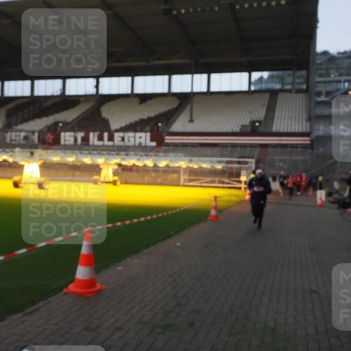 07.12.2025 - St. Pauli X-Mass-Run No. 15 Fabian Wolf http://msf.ph/oto/9361248 07.12.2025 09:58:30 Ziel 238, 261, 483, 532, 1173, 1603, 1633, 1774, 2205, 3515, 4031, 4206 meine-sportfotos.de