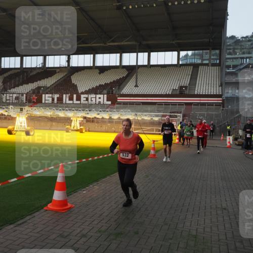07.12.2025 - St. Pauli X-Mass-Run No. 15 Fabian Wolf http://msf.ph/oto/9361270 07.12.2025 09:58:36 Ziel 238, 261, 483, 532, 1003, 1115, 1173, 1528, 1603, 1782, 1785, 2205, 2392, 3308, 4031, 4206 meine-sportfotos.de