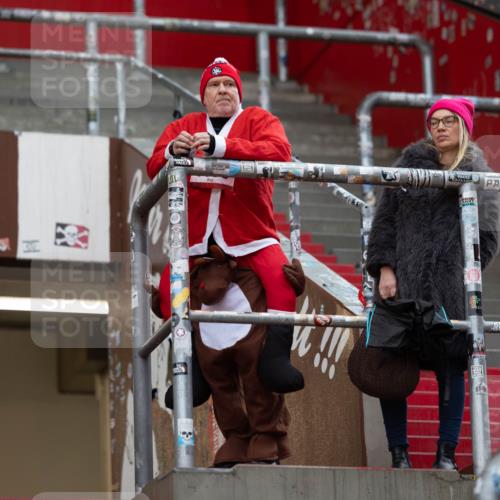 07.12.2025 - St. Pauli X-Mass-Run No. 15 Michael Strokosch http://msf.ph/oto/9361295 07.12.2025 10:44:33 Laufen  meine-sportfotos.de