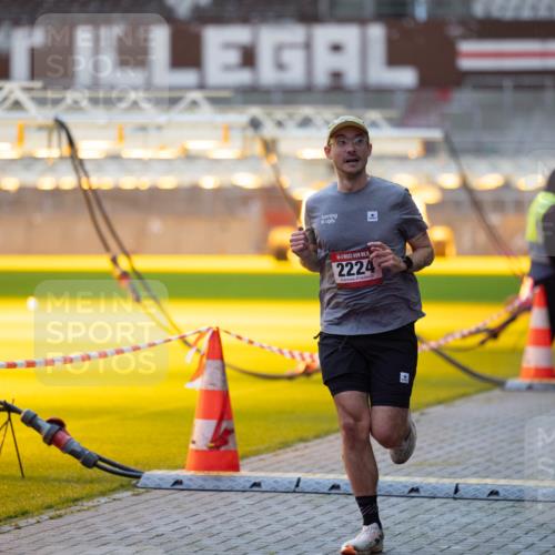 07.12.2025 - St. Pauli X-Mass-Run No. 15 Michael Strokosch http://msf.ph/oto/9361314 07.12.2025 10:51:34 Laufen 15, 2224 meine-sportfotos.de
