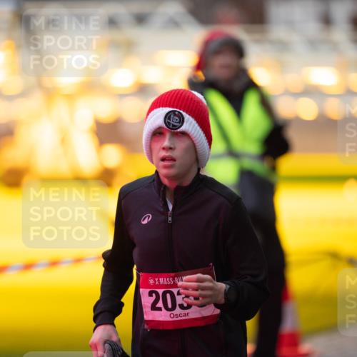 07.12.2025 - St. Pauli X-Mass-Run No. 15 Michael Strokosch http://msf.ph/oto/9361337 07.12.2025 10:52:01 Laufen 203 meine-sportfotos.de