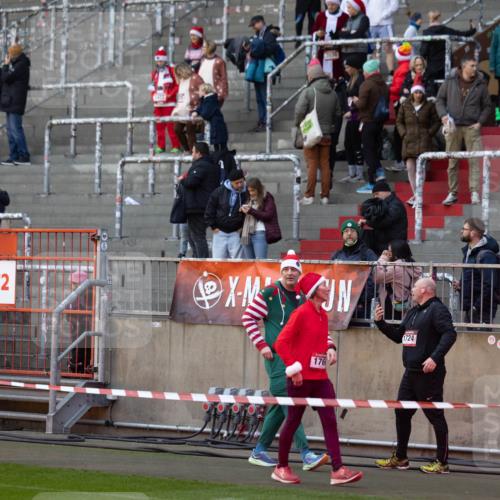 07.12.2025 - St. Pauli X-Mass-Run No. 15 Michael Strokosch http://msf.ph/oto/9361373 07.12.2025 11:02:41 Laufen 2, 1941, 1724 meine-sportfotos.de